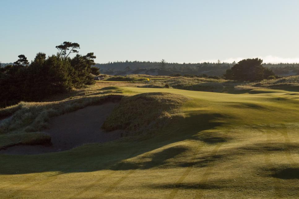 /content/dam/images/golfdigest/fullset/2023/1/Pacific Dunes 6.JPG